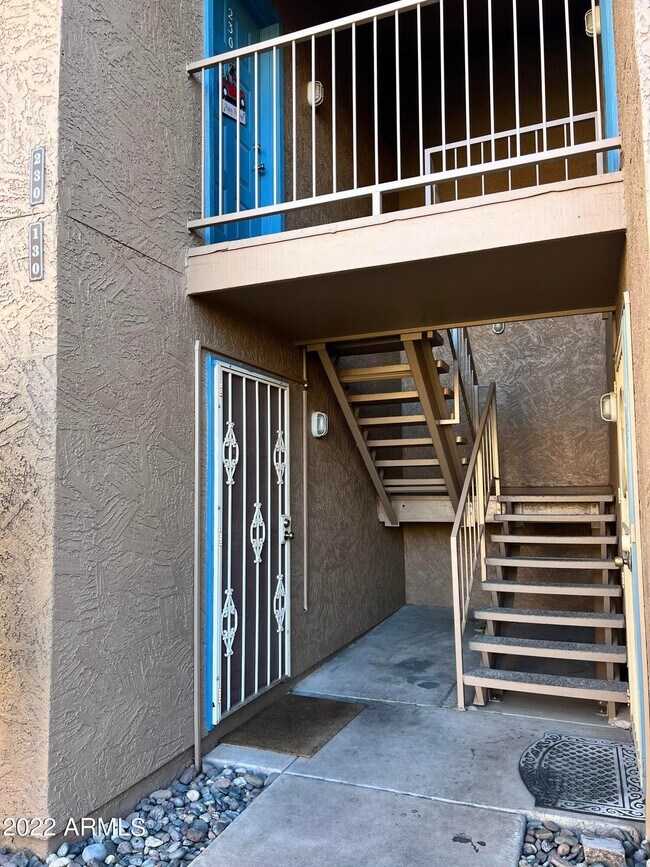 Building Photo - 1111 E University Dr