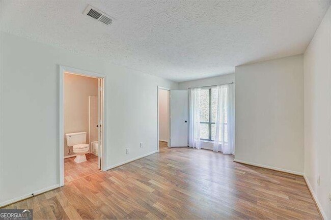 Building Photo - 529 Warm Springs Cir