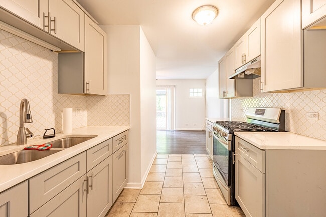 Building Photo - 2722 Larkspur Ln