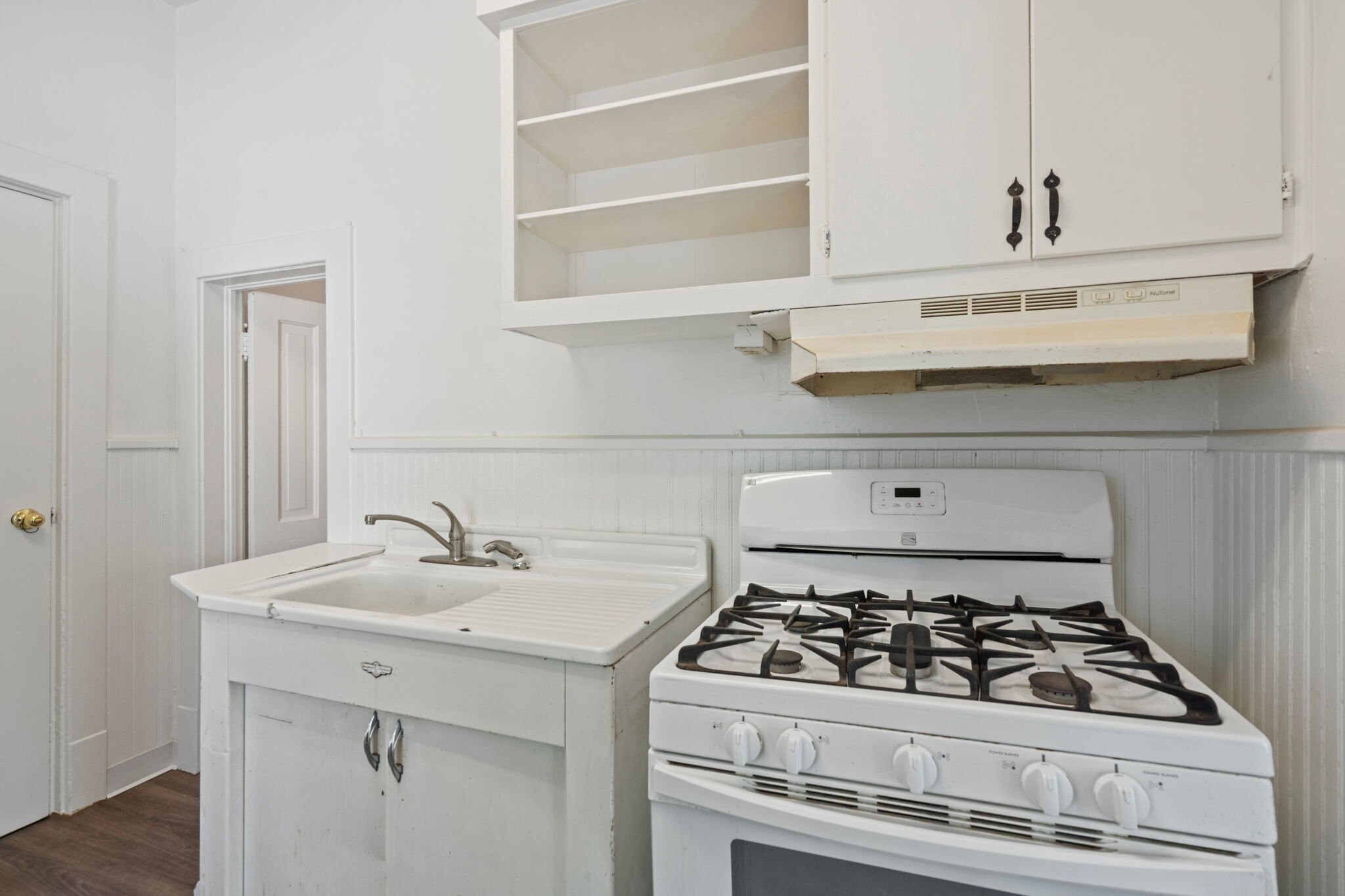 Building Photo - 412 Peterson St