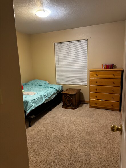 Building Photo - 1017 Basin Ct