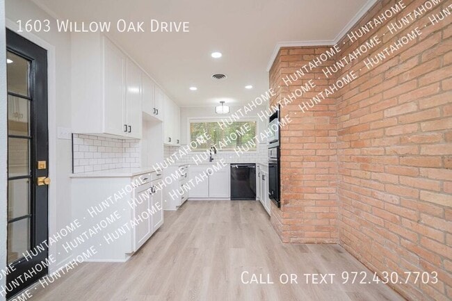 Building Photo - 1603 Willow Oak Dr