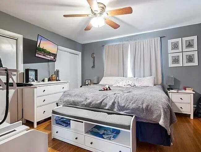 Building Photo - 289 Milton St