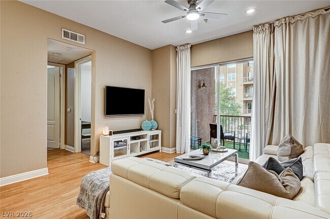 Building Photo - 56 E Serene Ave