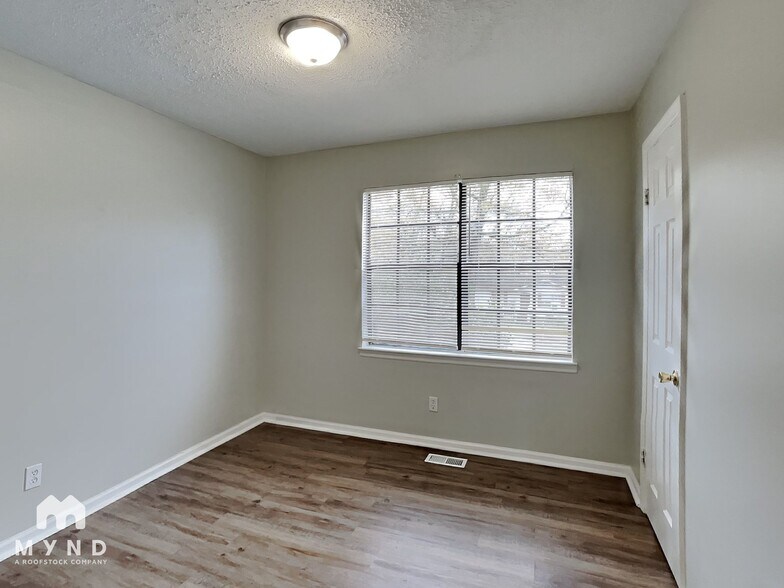 Building Photo - 6500 Kathy Cir