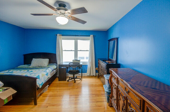 Building Photo - 501 Lincoln Ave