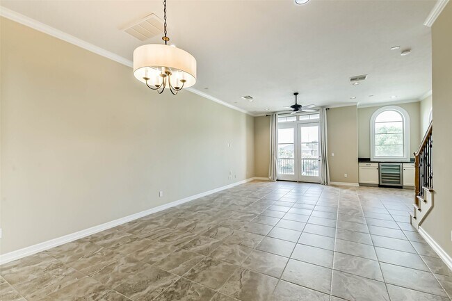 Building Photo - 11115 Olympia Dr