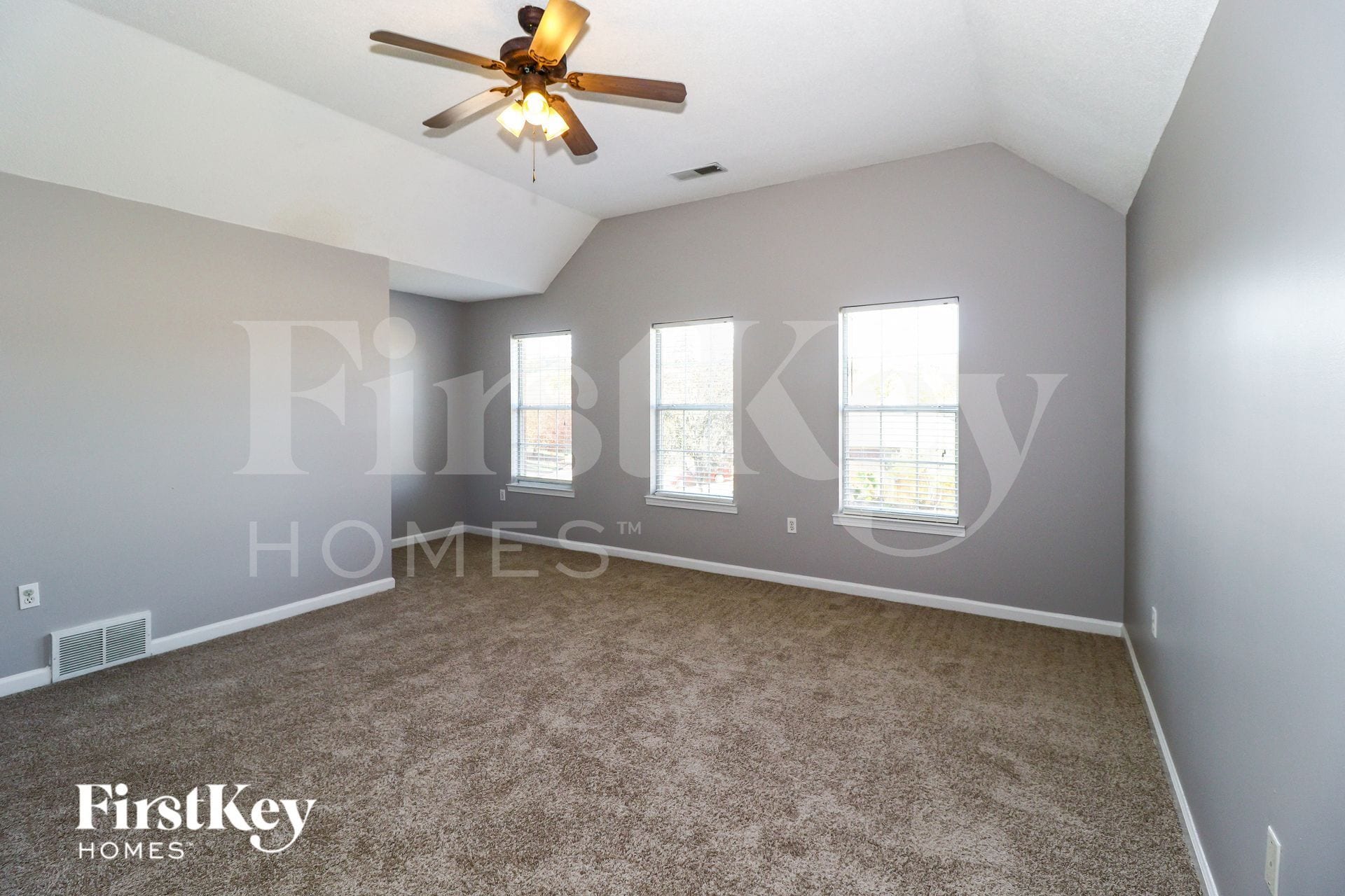 Building Photo - 9987 Woodland Birch Dr