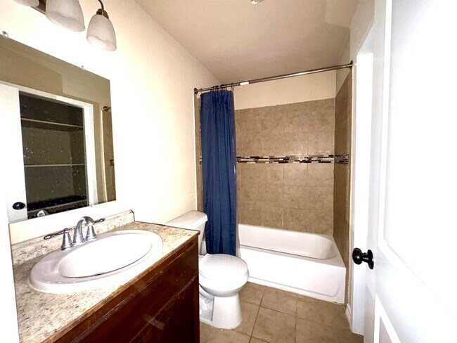 Building Photo - 203 Kennedy Dr