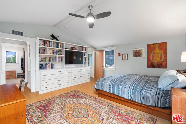 Building Photo - 740 Marco Pl