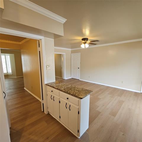 Building Photo - 6033 Sandhurst Ln