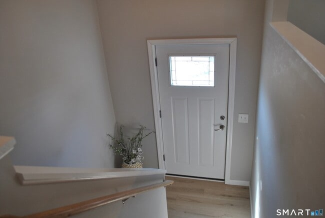 Building Photo - 3 Bostwick Pl