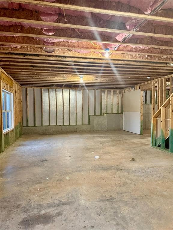 Building Photo - 232 Pinehurst Dr