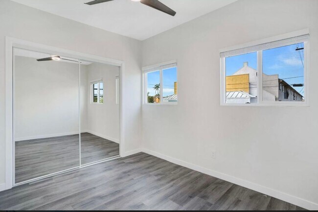Building Photo - Beautiful Renovated 1 Bed/1 Bath w/yard