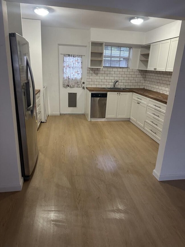 Building Photo - 2435 McKinley St