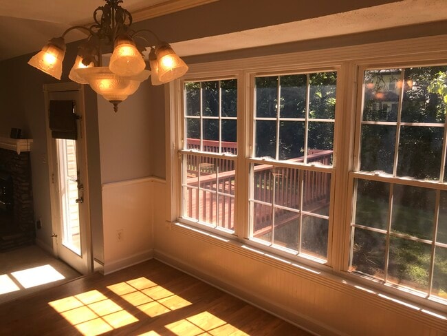 Building Photo - 8734 Lantern Lite Pkwy