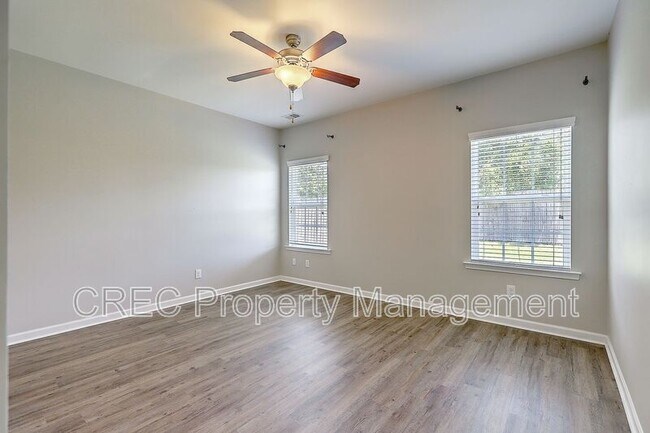 Building Photo - 9657 Spencer Woods Rd