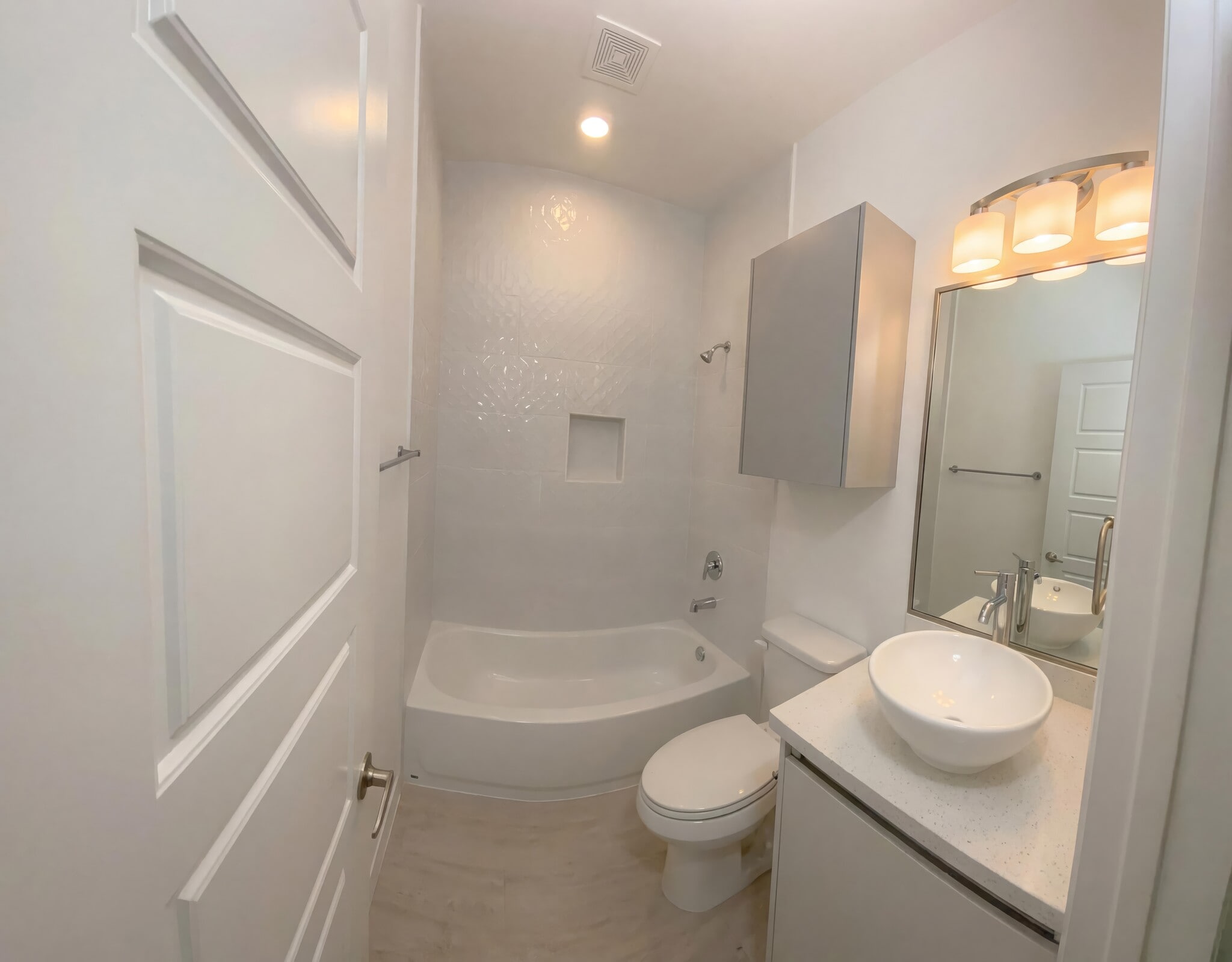 Building Photo - 1623 W Smt Dr