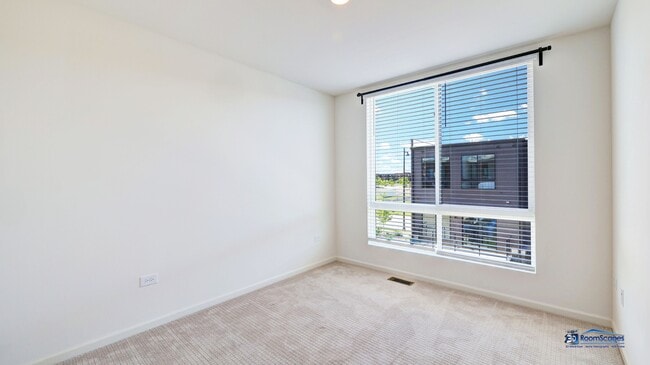 Building Photo - 2326 Venture Dr