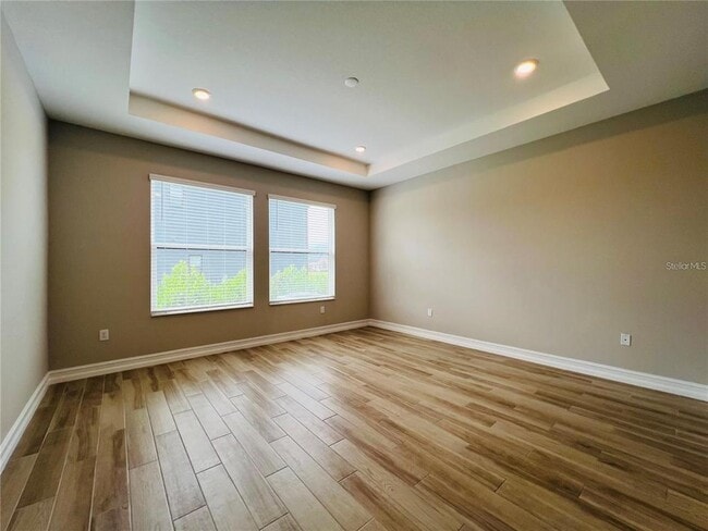 Building Photo - 4567 Tivoli Dr