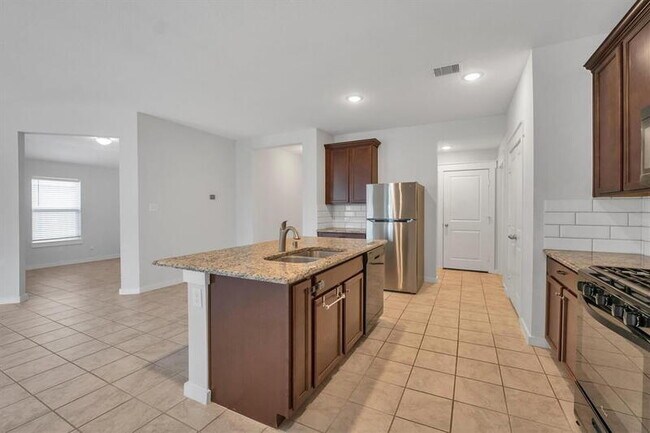 Building Photo - 31415 Stone Ridge Forest Dr