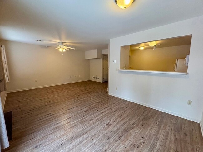 Building Photo - 3 Bedroom 2.5 Bathroom Townhome in Hummelstown!