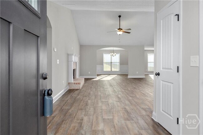 Building Photo - 2164 Savannah Dr