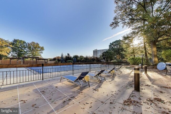 Building Photo - 5500 Holmes Run Pkwy