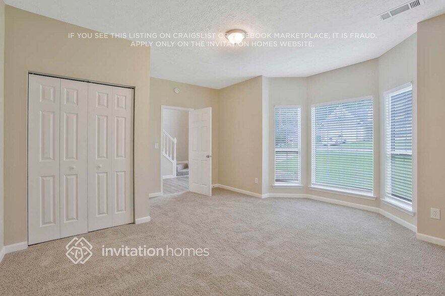 Building Photo - 5749 Cove Ln