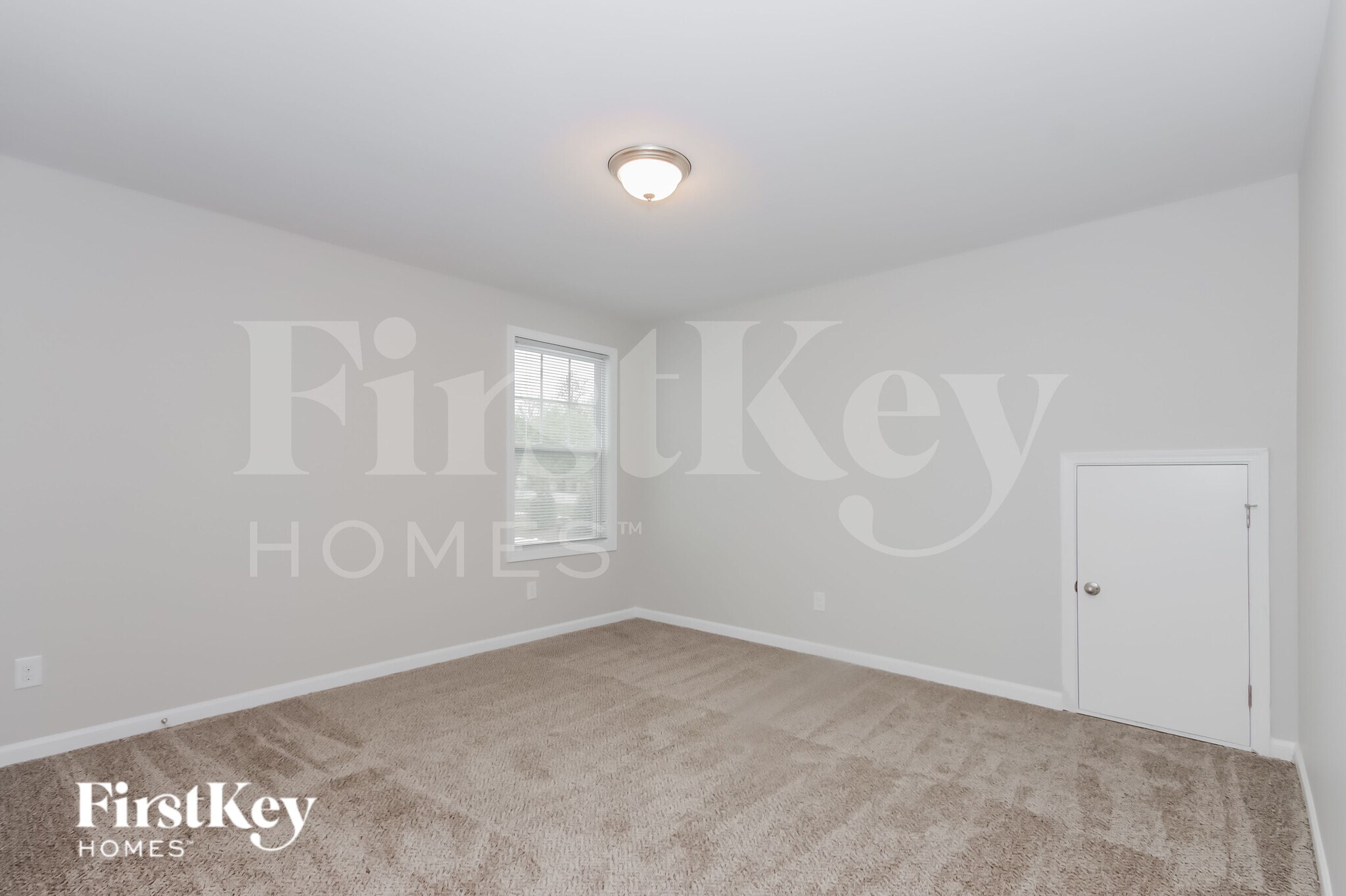 Building Photo - 117 W Americana Dr