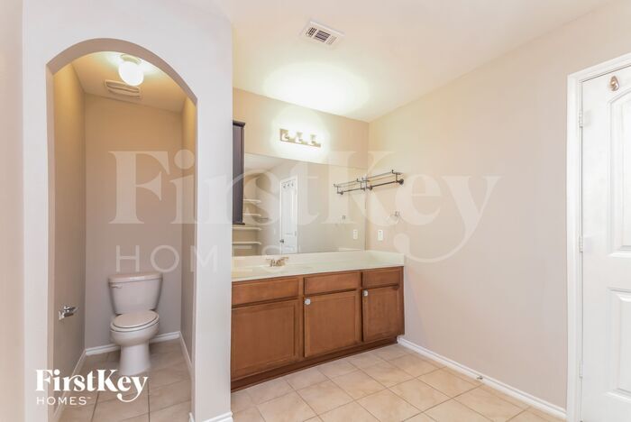 Building Photo - 1115 Riverstone Trl