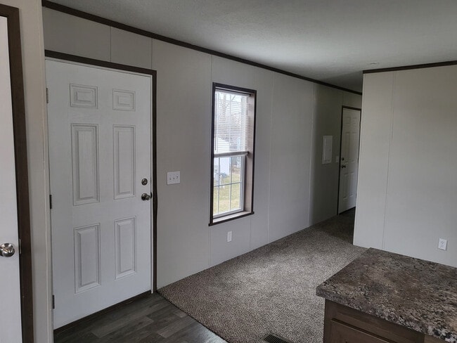 Building Photo - 80 Elm