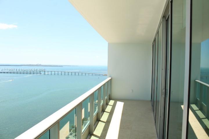 Building Photo - 1331 Brickell Bay Dr