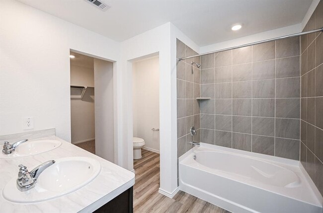 Building Photo - 16738 Paintbrush Holw Ln