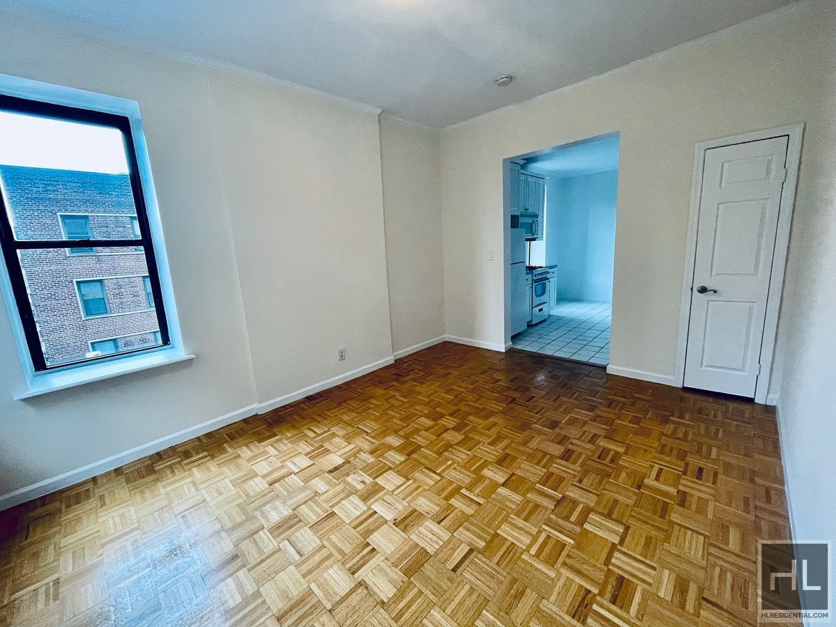 Building Photo - East 38th Street