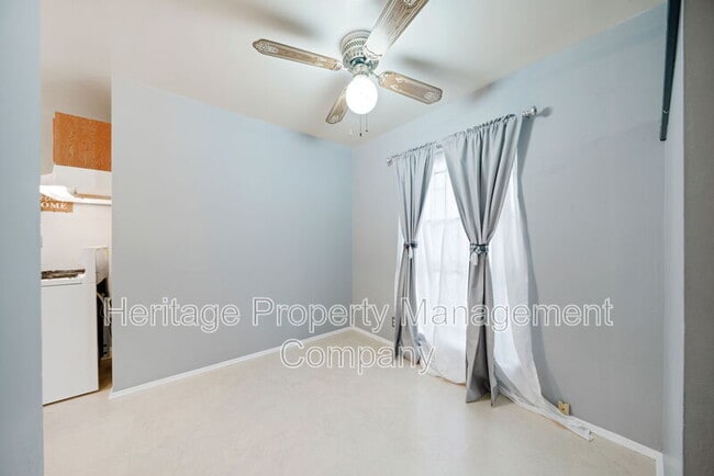 Building Photo - 6022 Castle Vw Dr