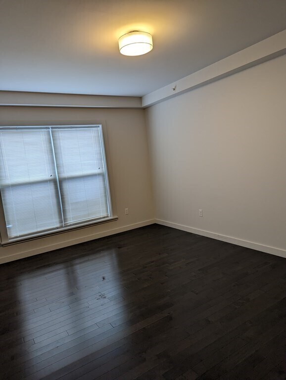 Building Photo - 3383 Washington St