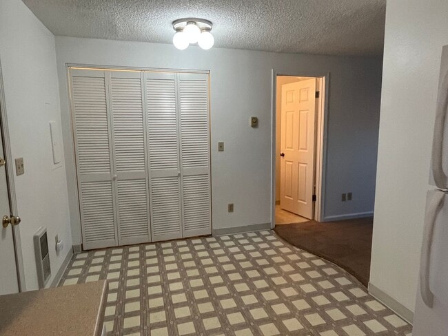 Building Photo - Heigh 710-712