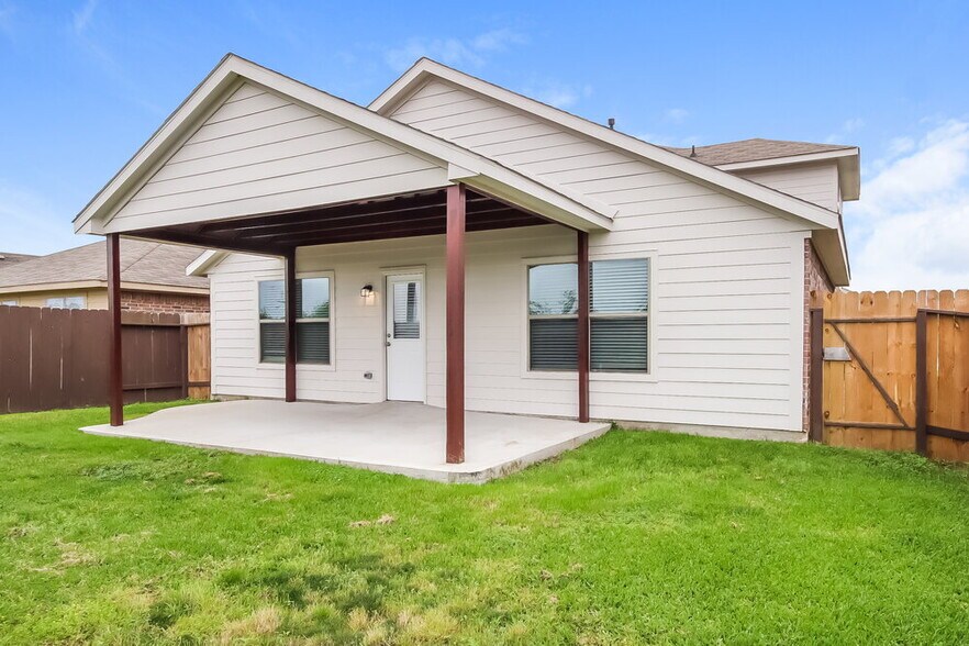 Building Photo - 2122 Harvey Brown School Dr