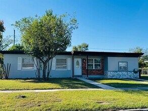 Building Photo - 7024 Moderna Way