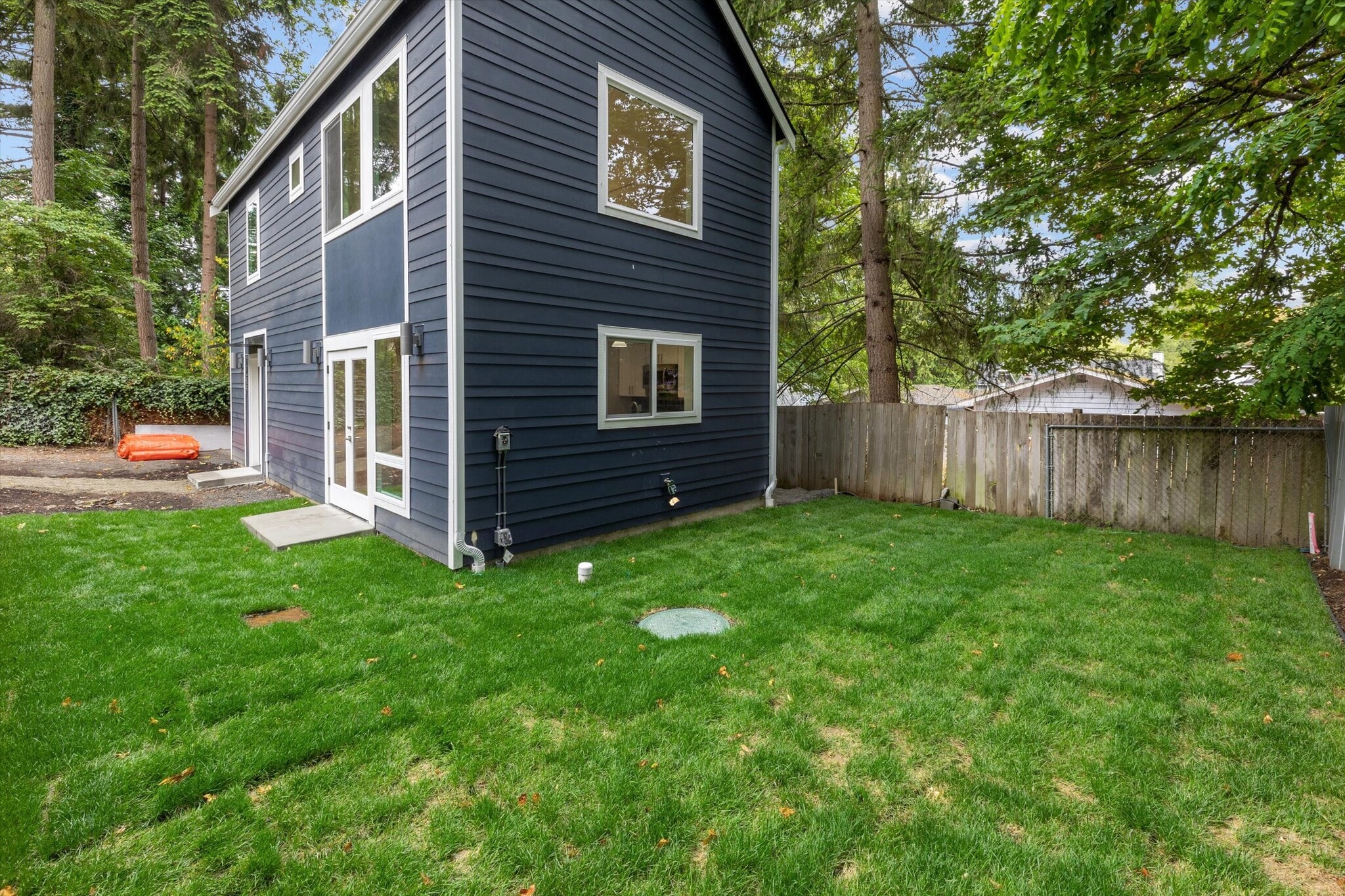 Building Photo - 14337 22nd Ave NE