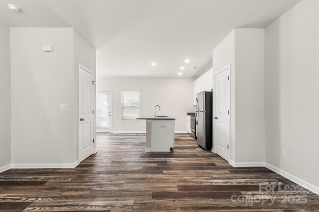 Building Photo - 117 Dogwood Vlg Trl