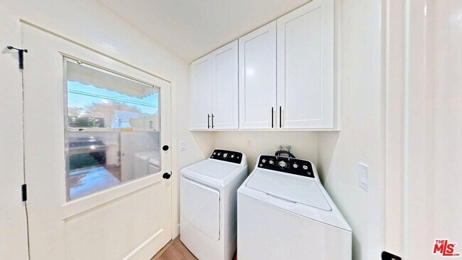 Building Photo - 6626 Berquist Ave