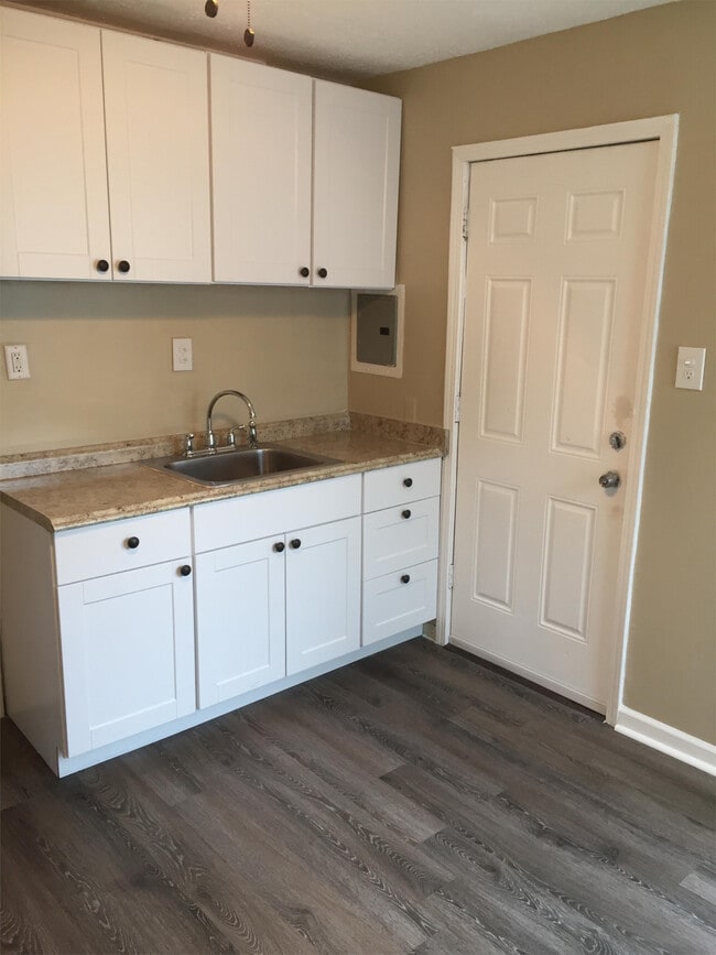 Building Photo - 21576 Audrey Ave