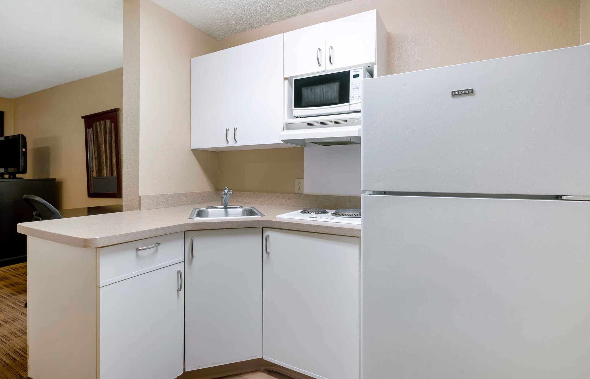 Building Photo - Furnished Studio-Jacksonville - Lenoir Ave...