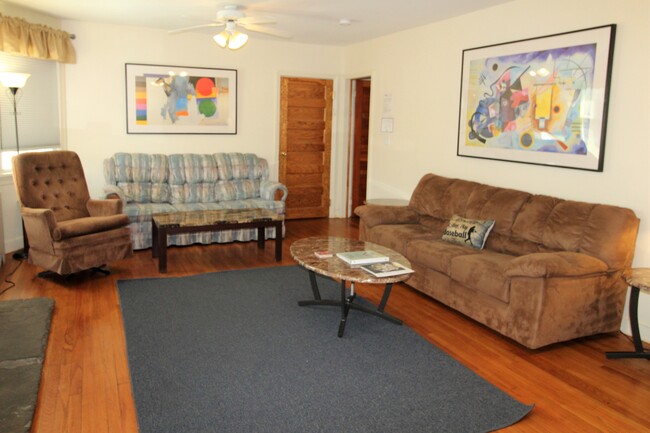 Spacious living room - 78 Elm St