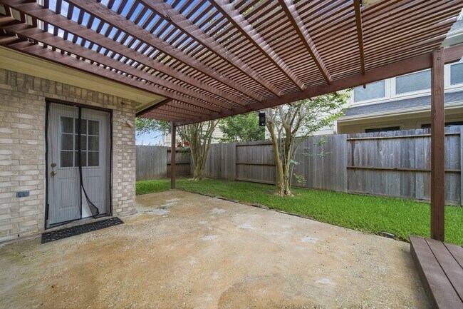 Building Photo - 1631 Crescent Shores Ln
