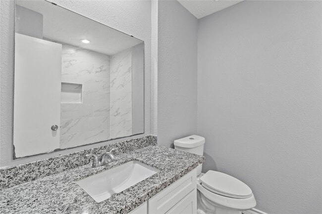 Building Photo - 20903 Union Park Dr