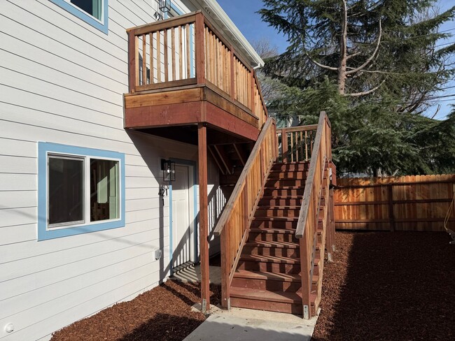 Building Photo - New 600 Sqft. 2 Bedroom 1 Bath Condo in Downtown Sacramento