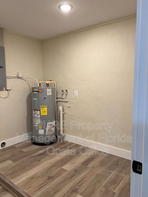 Building Photo - 7509 SW 78th Pl
